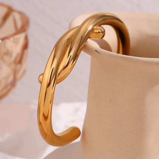 Minimalist Twisted Gold Bracelet